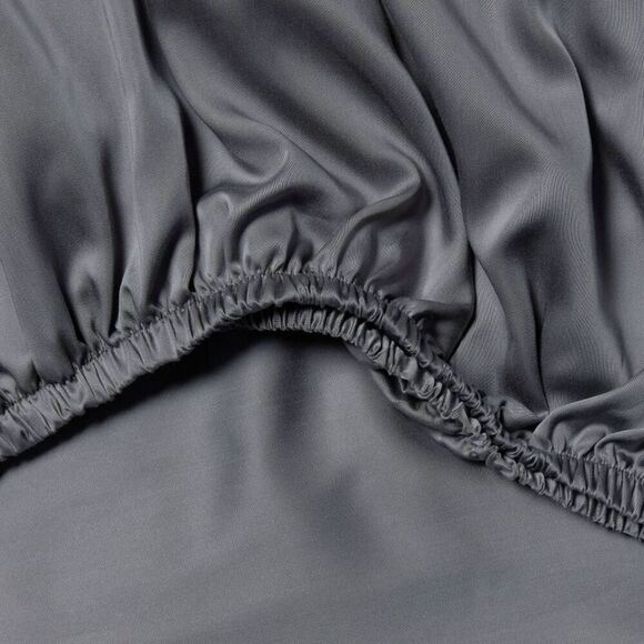 Threshold - 320TC Satin 4-Piece Sheet Set Cooling So Gray - Picture 4 of 4